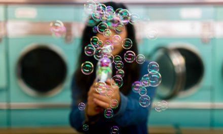 How to fix a smelly washing machine